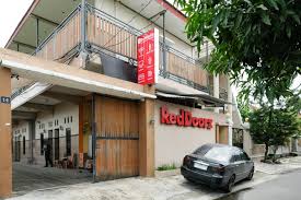 RedDoorz